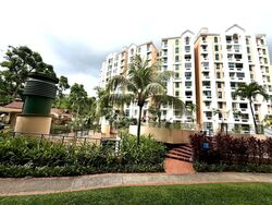 Hillview Heights (D23), Condominium #556063401